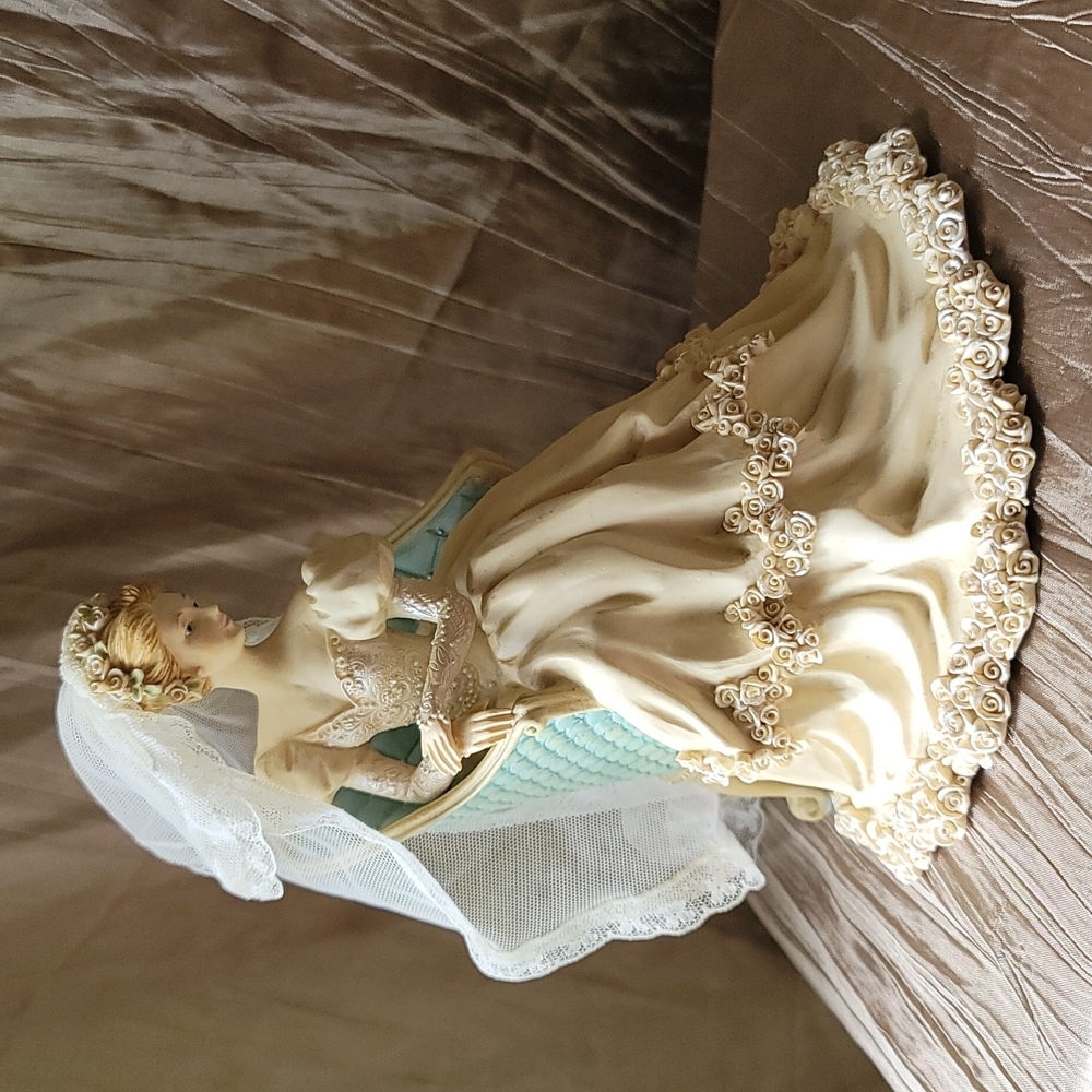 Bride Wedding Day Music Box 1996